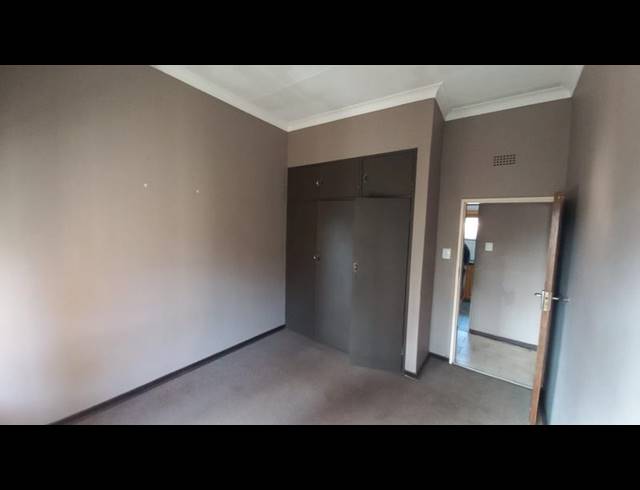 2 BEDROOM PROPERTY TO RENT IN PRETORIA GARDENS